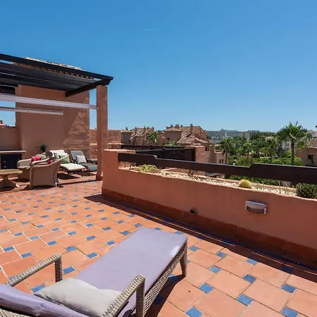 Flamenco Rose Apartment *