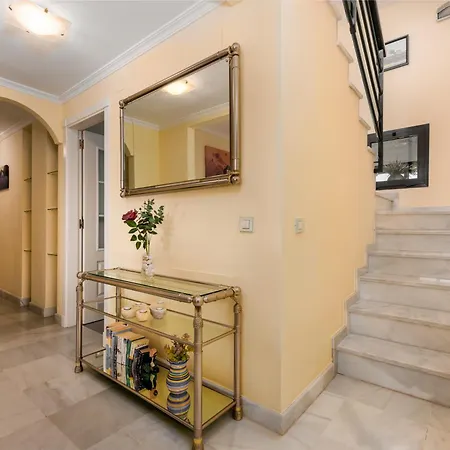 Flamenco Rose Apartment
